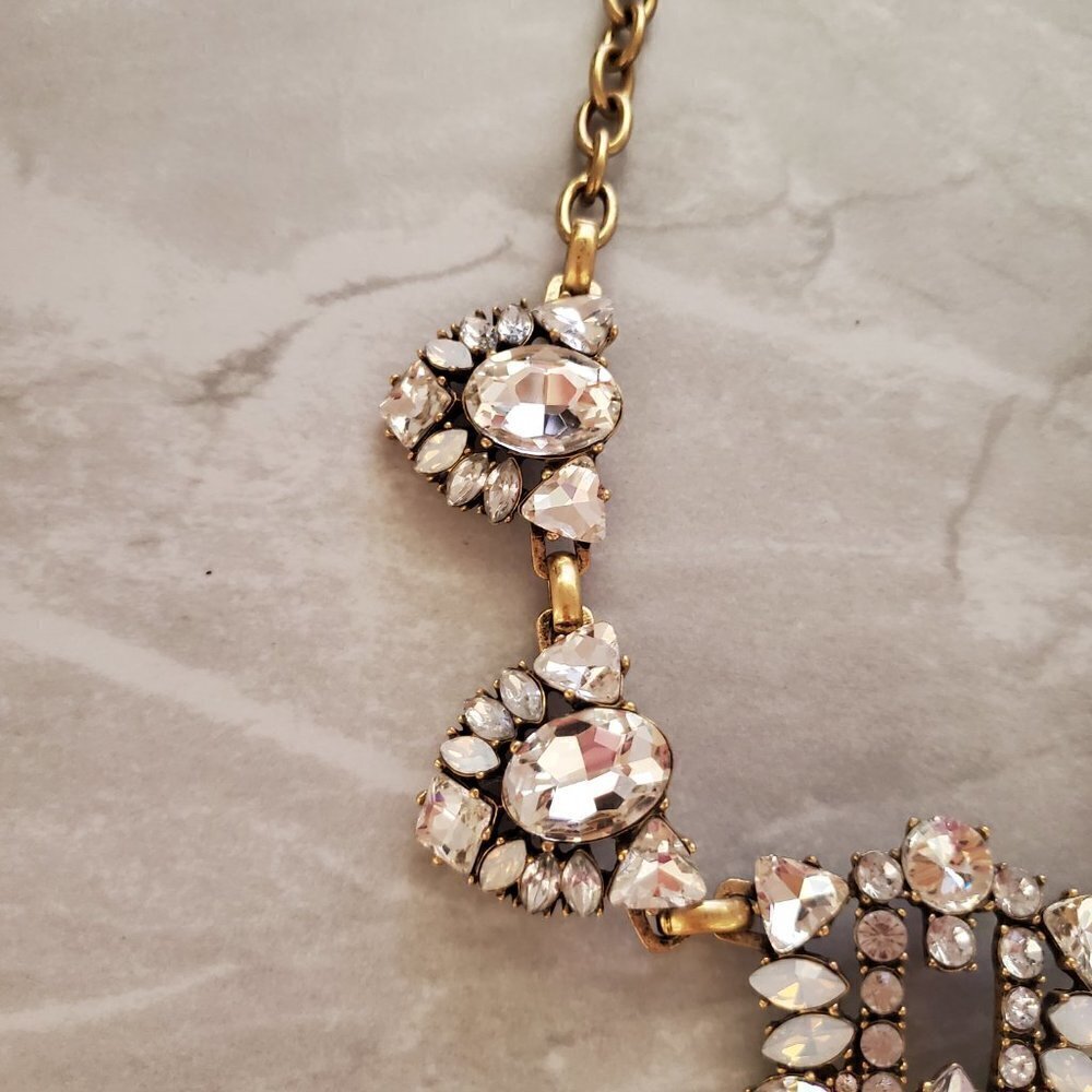 ✨ J.Crew Rhinestones Crystals Shield Cluster Antiqued Statement Necklace ✨ - Picture 8 of 16